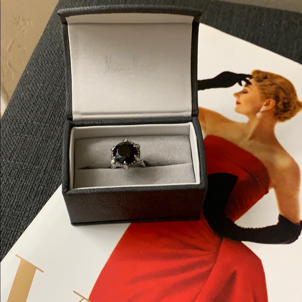 Gorgeous ring size 6